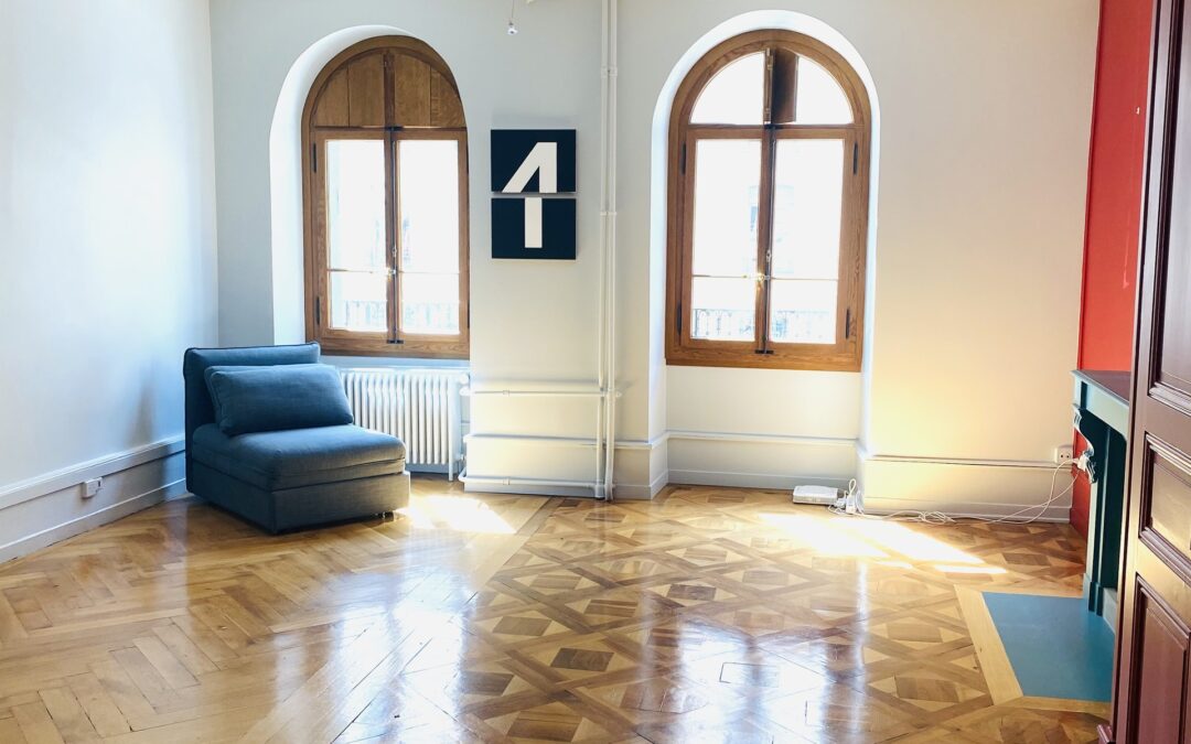 Élégant appartement de 3,5 pièces avec cachet et hauts plafonds